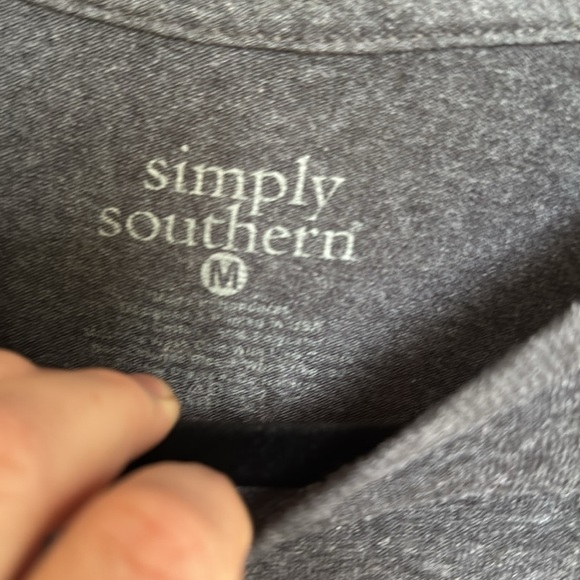 Simply Southern Heather Grey Camping Van Logo Women’s t-shirt size Medium - Picture 2 of 3